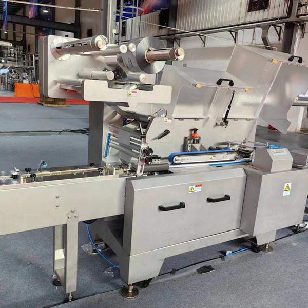 MC-601W INTELLIGENT PILLOW TYPE PACKING MACHINE - hanfa